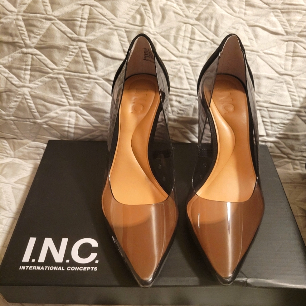 Women's shoes